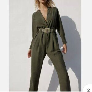 New with tag Zara jumpsuit green with belt. &Free top